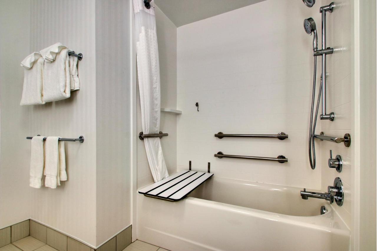 Holiday Inn Express & Suites Findlay North By Ihg Экстерьер фото