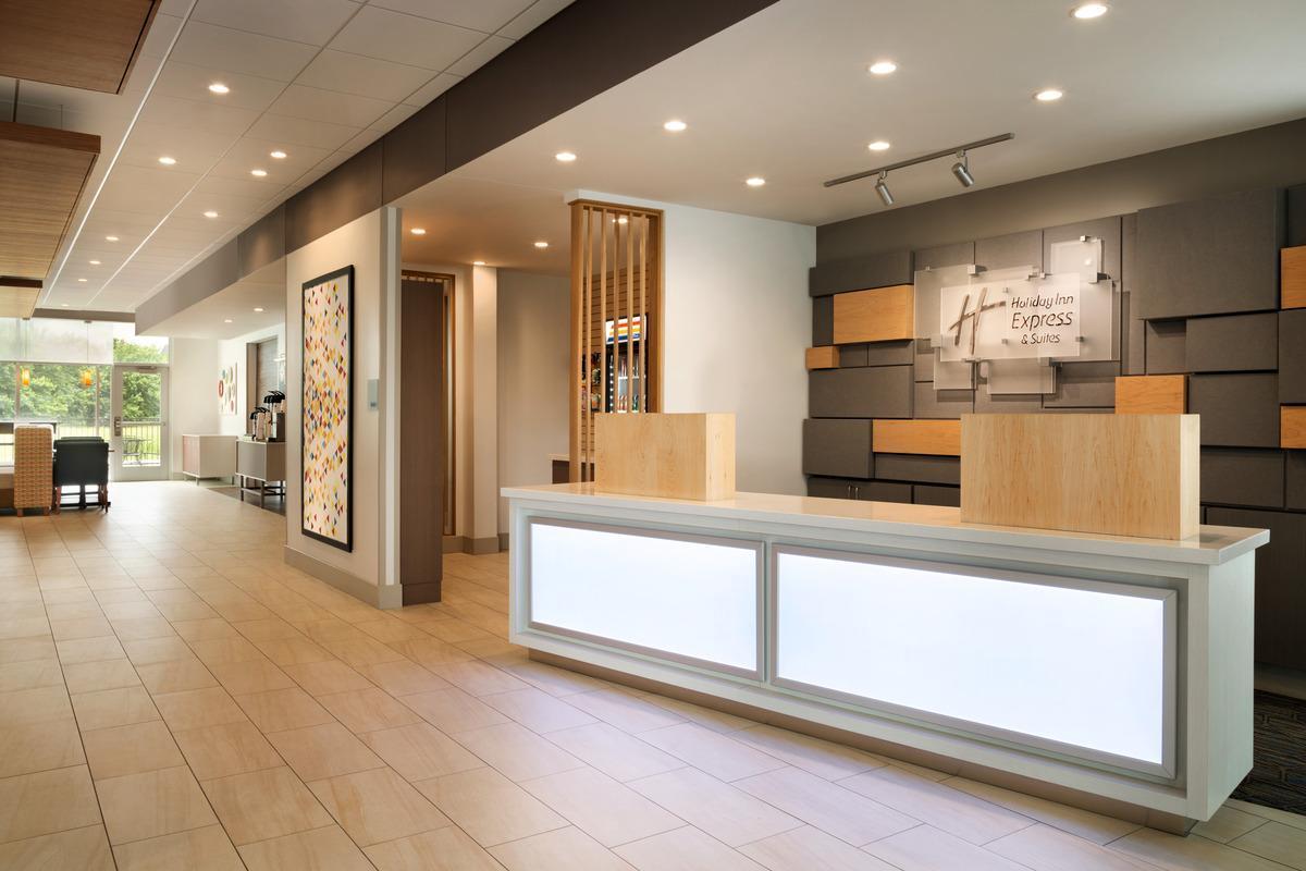 Holiday Inn Express & Suites Findlay North By Ihg Экстерьер фото