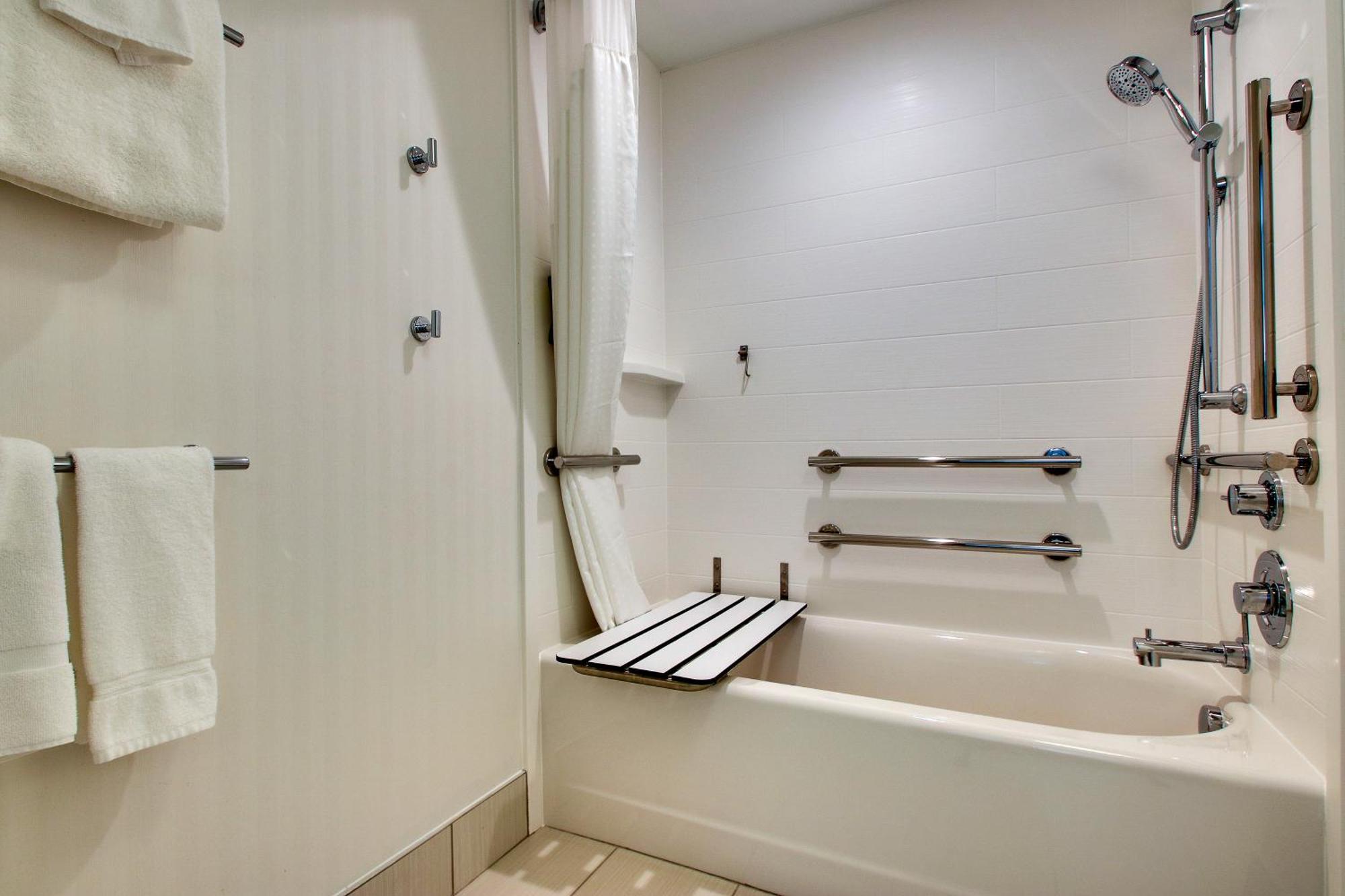 Holiday Inn Express & Suites Findlay North By Ihg Экстерьер фото